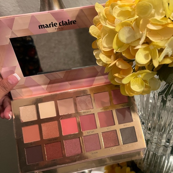 Marie Claire Paris eyeshadow - Picture 1 of 6